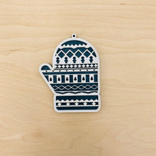 Load image into Gallery viewer, Mitten Christmas ornament (SVG laser ready file)